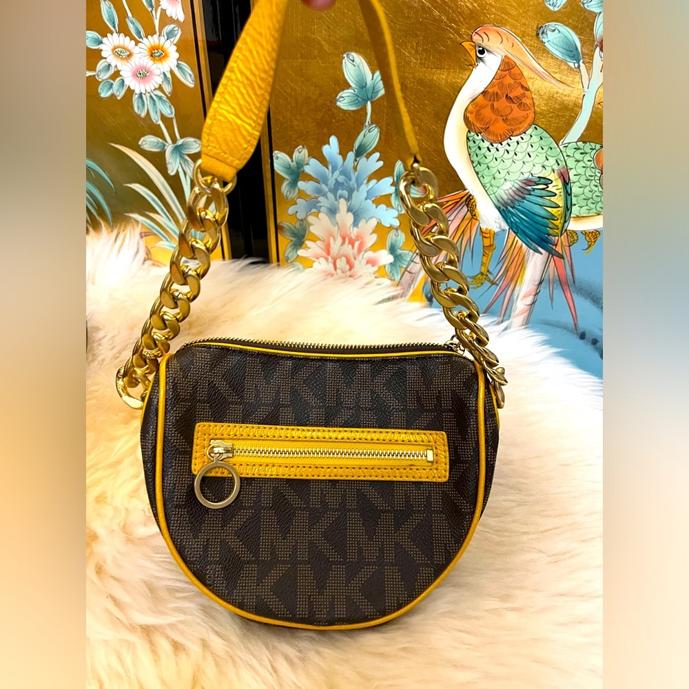 authenticc Michael Kors hand bag